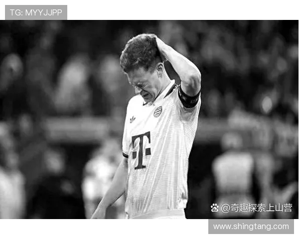 备战欧冠之路拜仁全队合练格纳布里基米希状态回暖