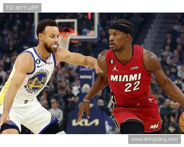 勇士与雄鹿首发阵容对决库里巴特勒携手冲击胜利